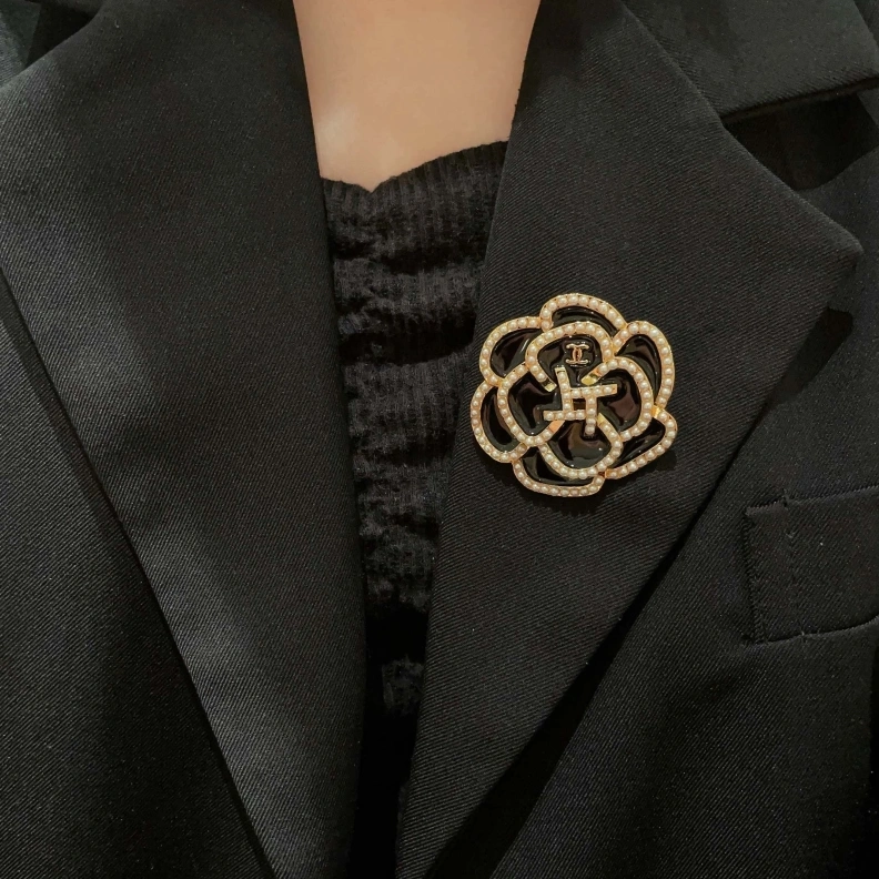 Trendy Chxnxl Brooches 284632