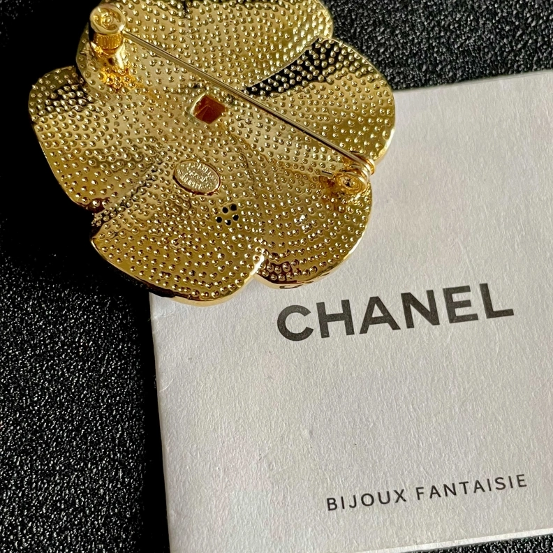 Trendy Chxnxl Brooches 284632