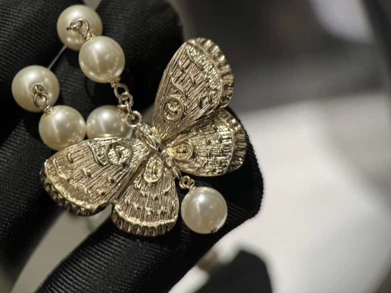Sophisticated Christian Dxxr Necklaces 293733