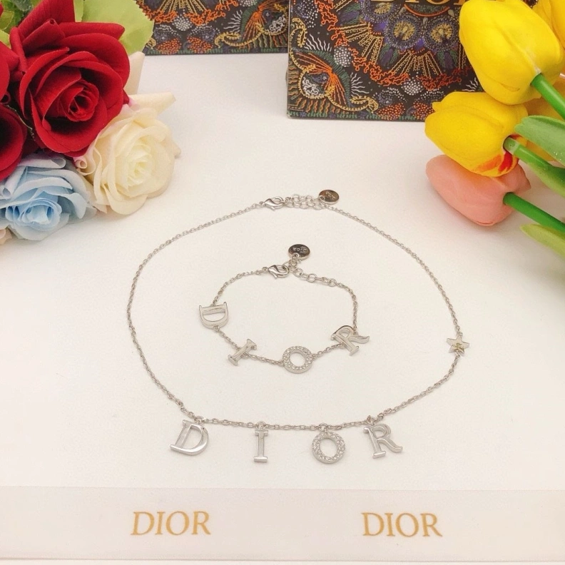 Christian Dxxr Necklaces Classic 293734