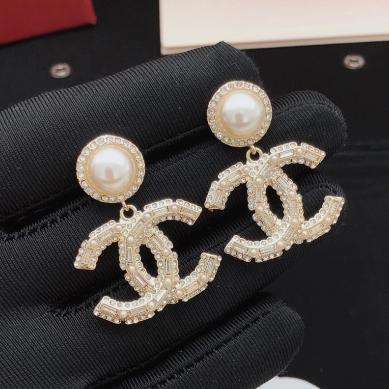 Vibrant Chxnxl Earrings 284261