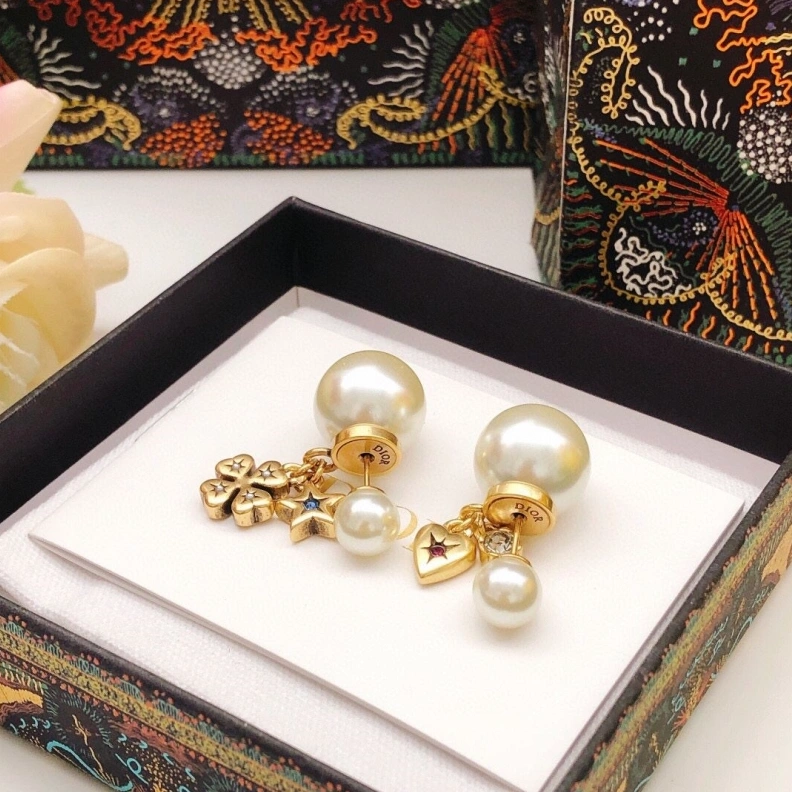 Classic Christian Dxxr Earrings 293878