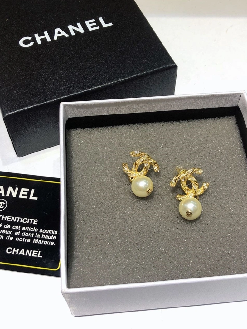 Stylish Chxnxl Earrings 287553