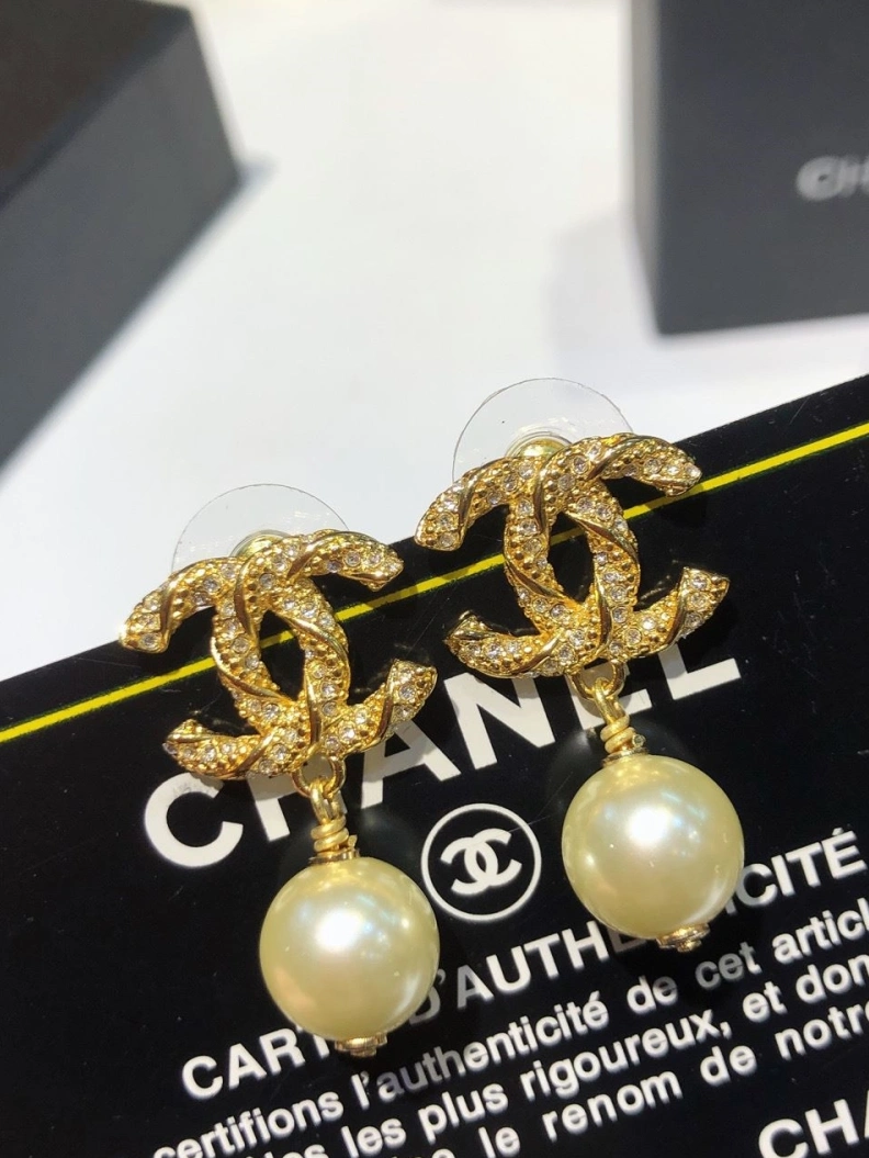 Stylish Chxnxl Earrings 287553