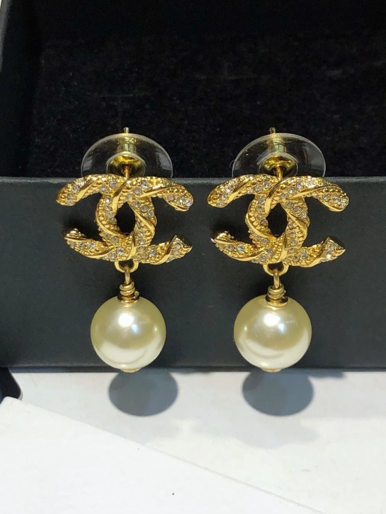 Stylish Chxnxl Earrings 287553