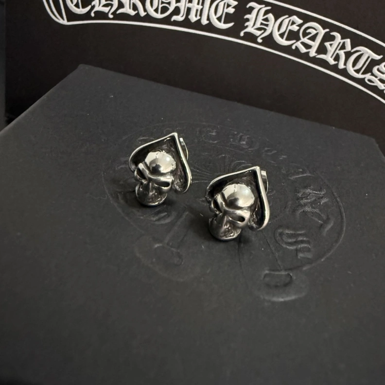 Sophisticated Chrxmx Hxxrts Earrings 296222
