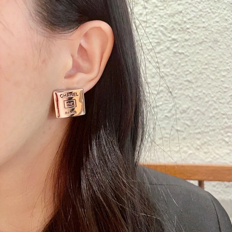 Comfortable Chxnxl Earrings 284255