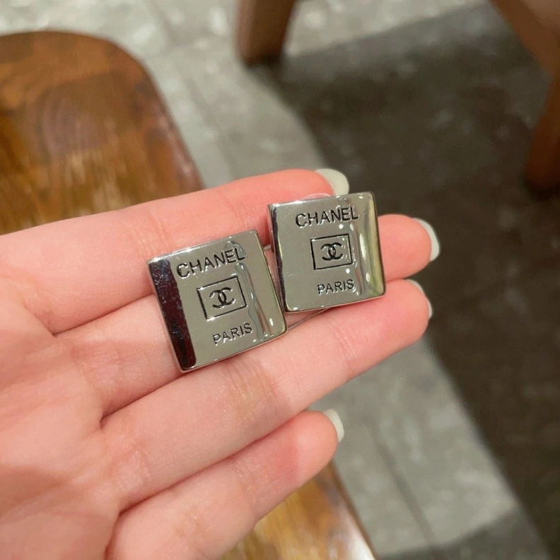 Comfortable Chxnxl Earrings 284255