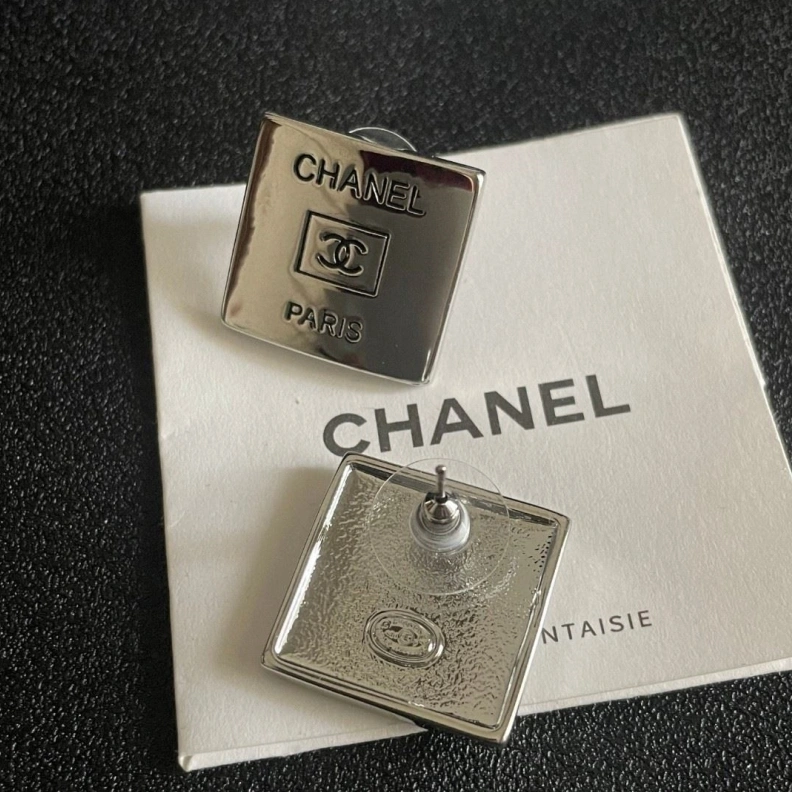 Comfortable Chxnxl Earrings 284255