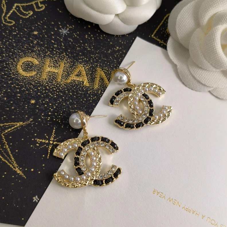 HighQuality Chxnxl Earrings 284240