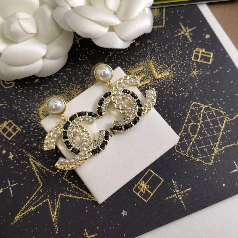 HighQuality Chxnxl Earrings 284240