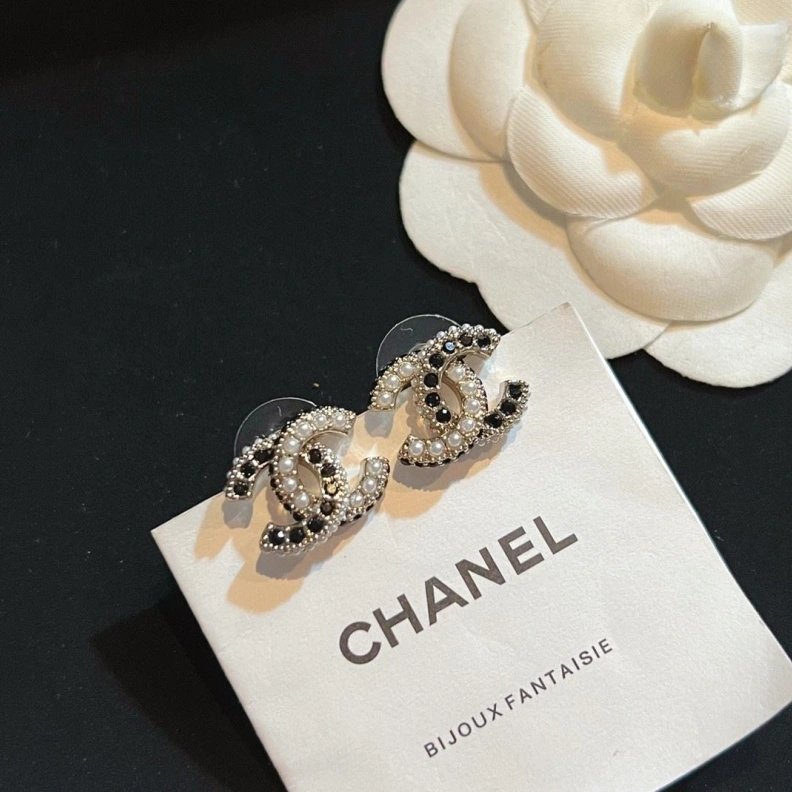 Sleek Chxnxl Earrings 284242