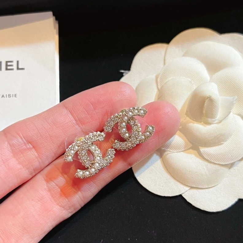 Sleek Chxnxl Earrings 284242