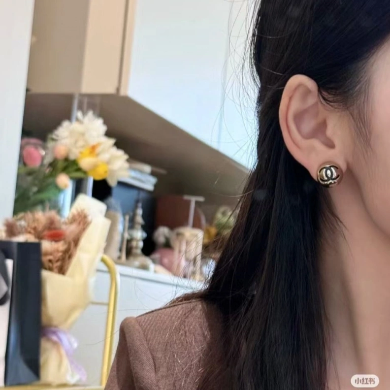 WellDesigned Chxnxl Earrings 284238