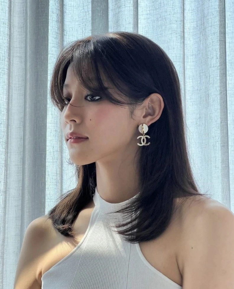 Sleek Chxnxl Earrings 284236
