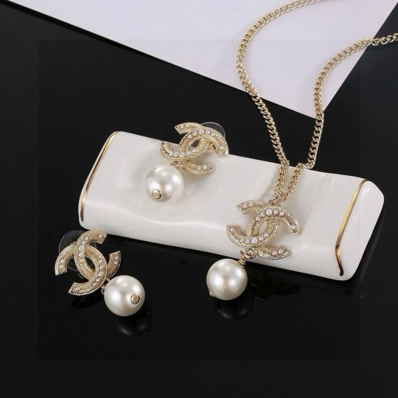 Breathable Chxnxl Necklaces 284906