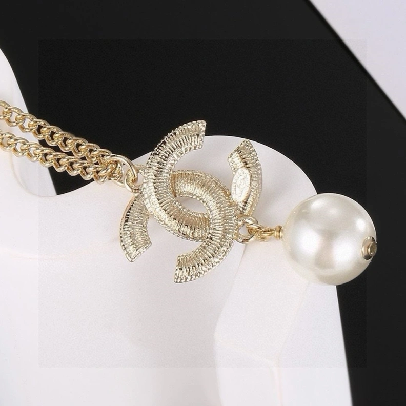 Breathable Chxnxl Necklaces 284906