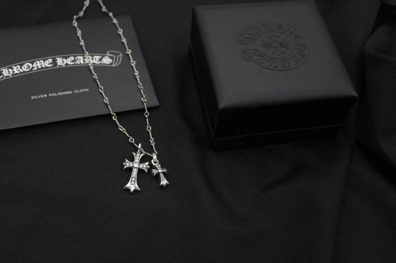 SportInspired Chrxmx Hxxrts Necklaces 295962