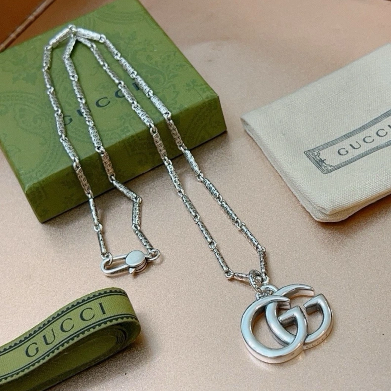 Cozy Gxccx Necklaces 302011
