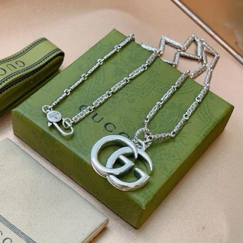 Cozy Gxccx Necklaces 302011