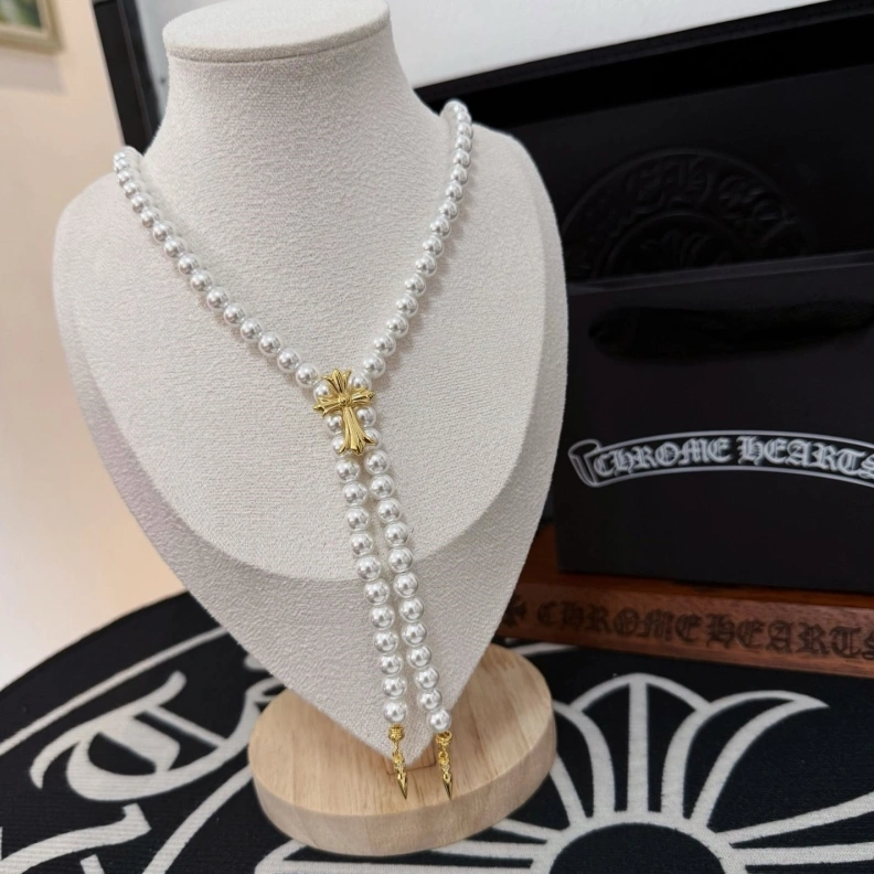 Lightweight Chrxmx Hxxrts Necklaces 295957