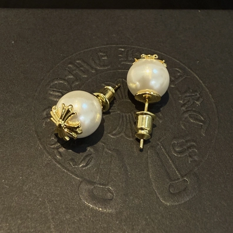 Flexible Chrxmx Hxxrts Earrings 296221