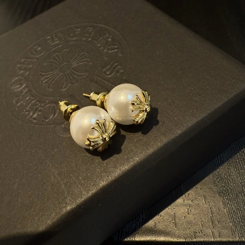Flexible Chrxmx Hxxrts Earrings 296221