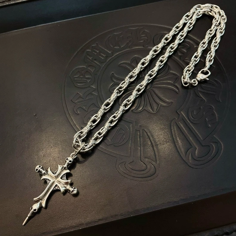 Lightweight Chrxmx Hxxrts Necklaces 295944
