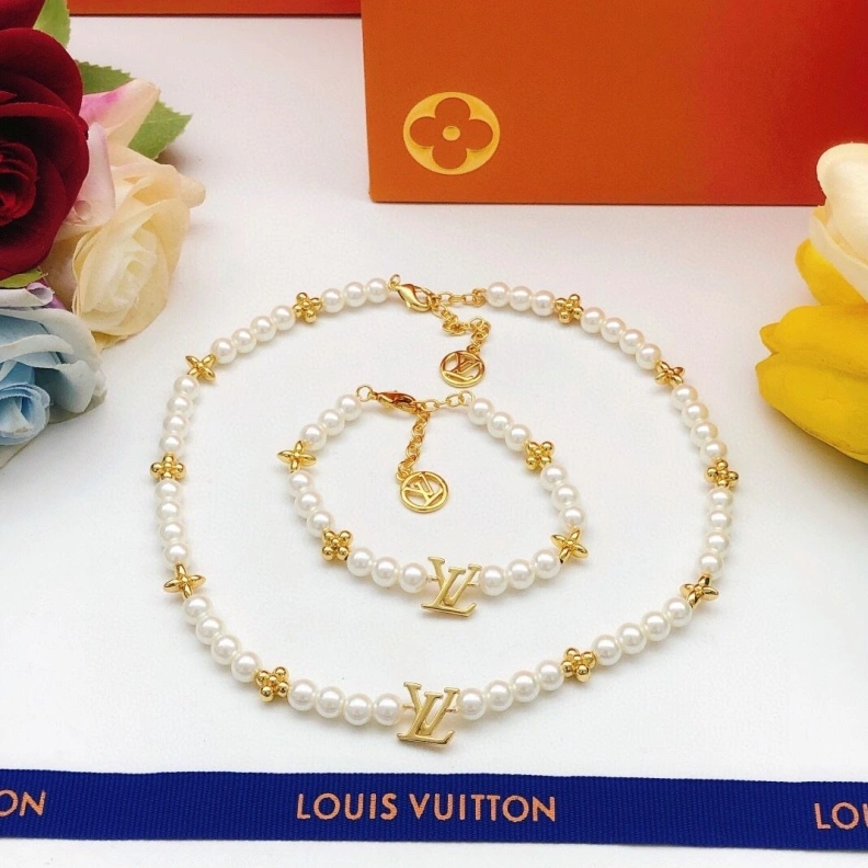 Refined LX Necklaces 309337