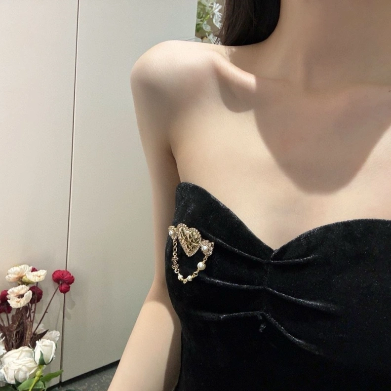 Chxnxl Brooches TopPick 284633