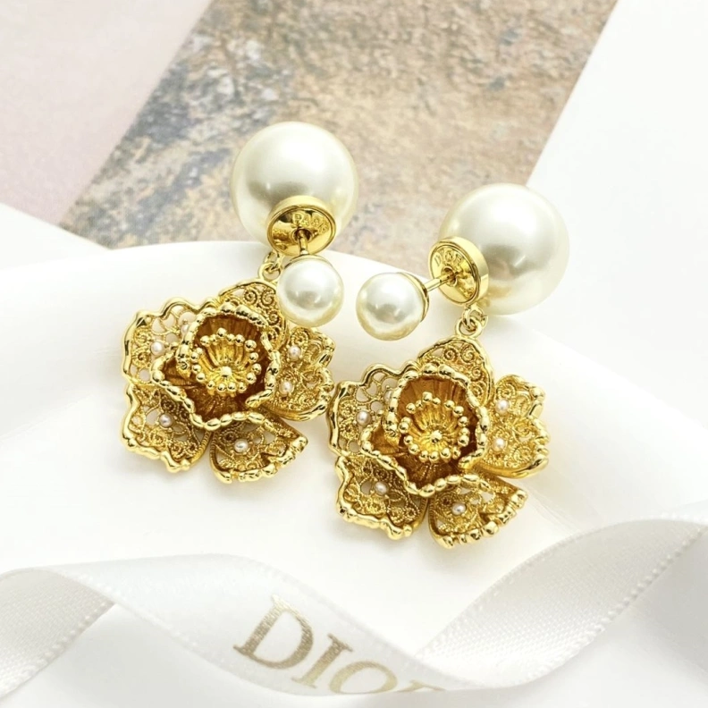 Christian Dxxr Earrings Trendy 293872