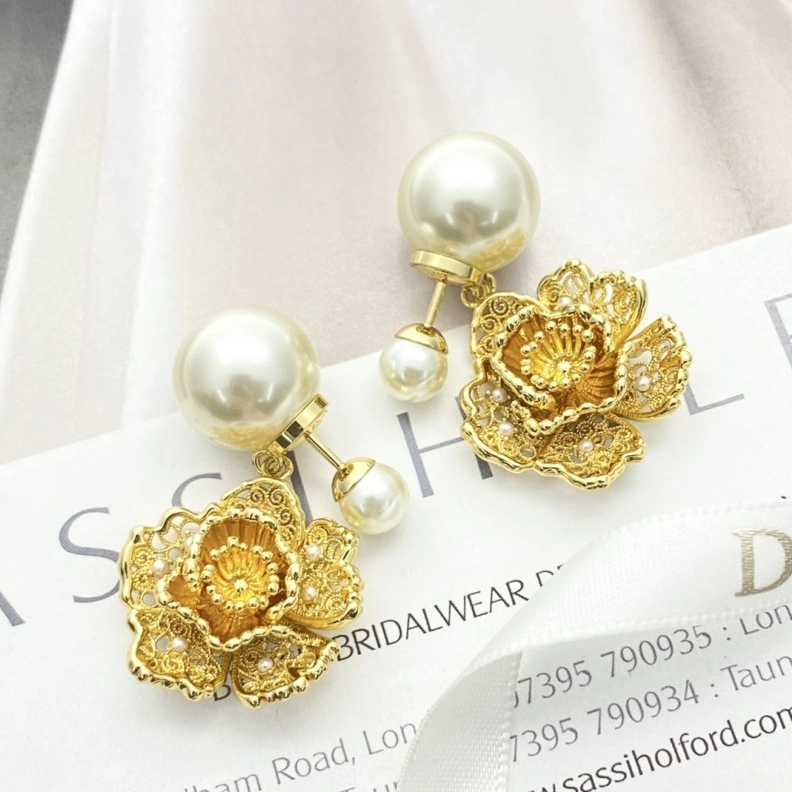 Christian Dxxr Earrings Trendy 293872