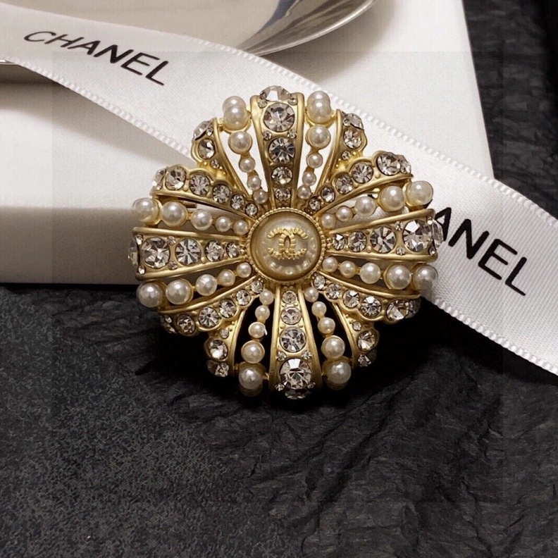 Chxnxl Brooches Cozy 284631