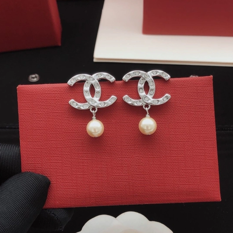 Sophisticated Chxnxl Earrings 284188