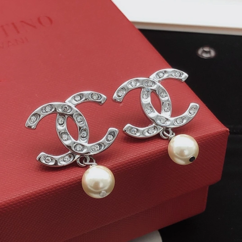 Sophisticated Chxnxl Earrings 284188