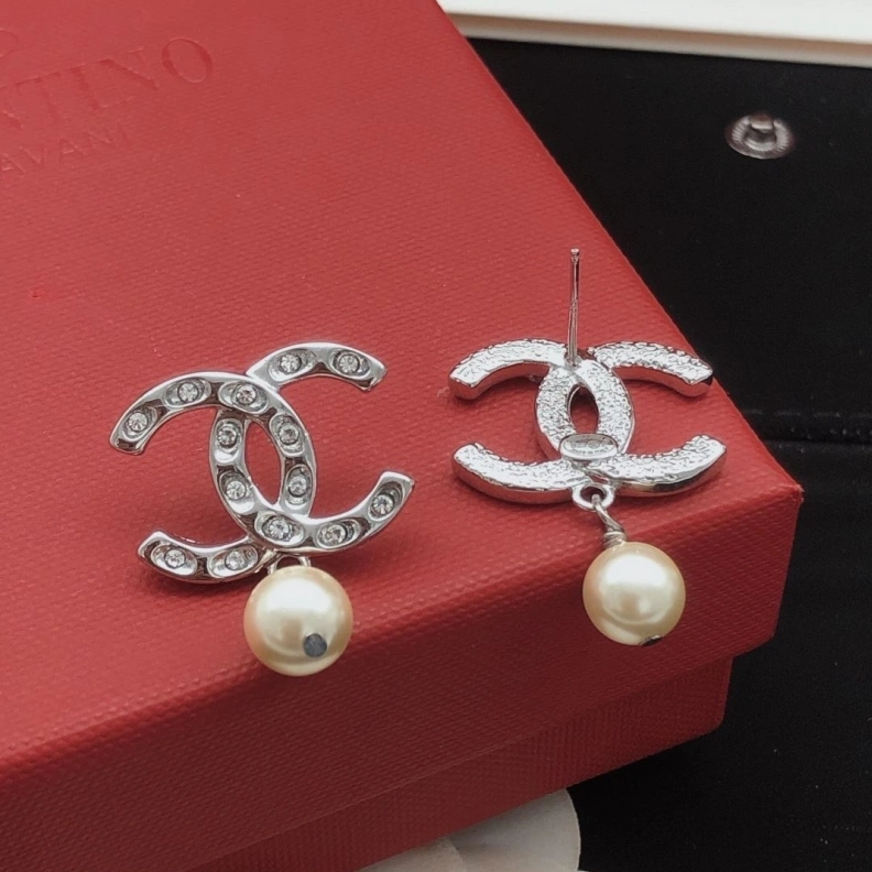 Sophisticated Chxnxl Earrings 284188