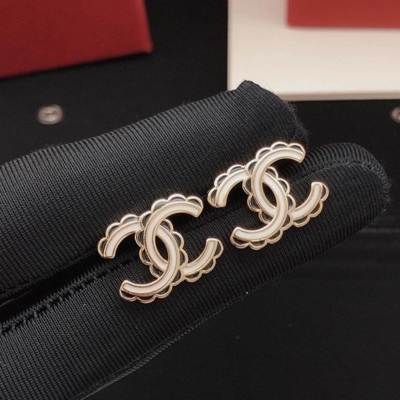 Vibrant Chxnxl Earrings 284191