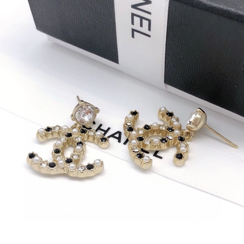 Lightweight Chxnxl Earrings 284190