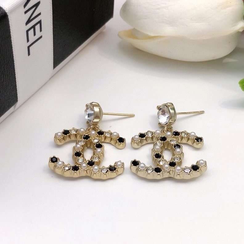 Lightweight Chxnxl Earrings 284190