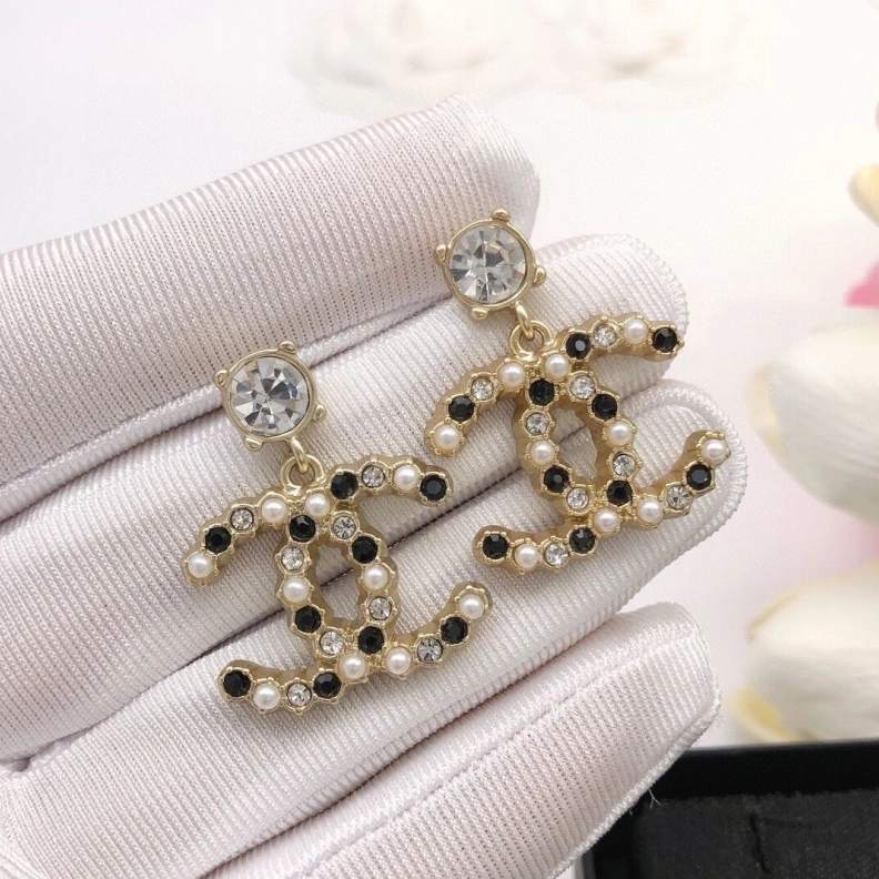 Lightweight Chxnxl Earrings 284190