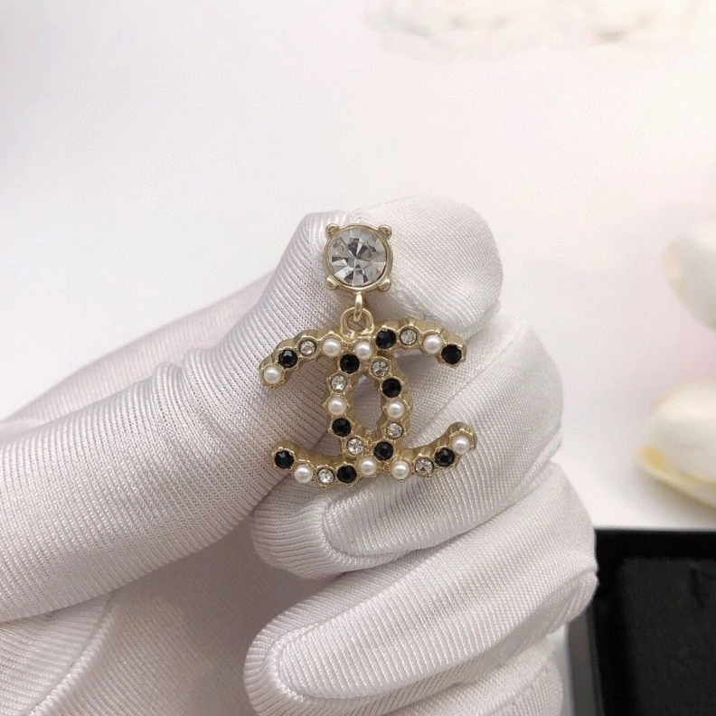 Lightweight Chxnxl Earrings 284190