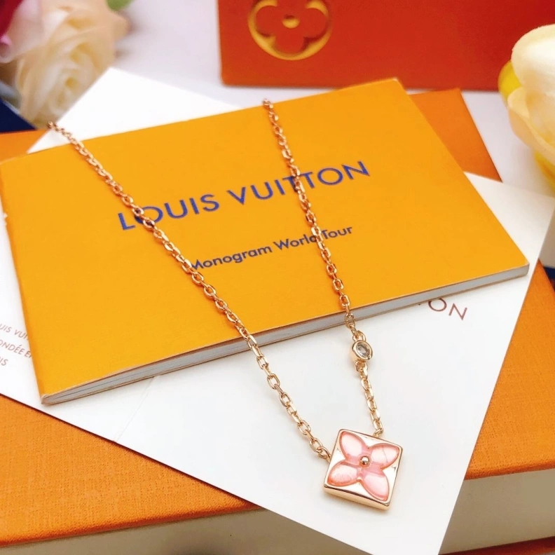 LX Necklaces WellDesigned 308482