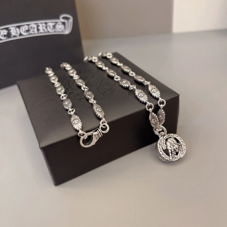 ModernLook Chrxmx Hxxrts Necklaces 295921