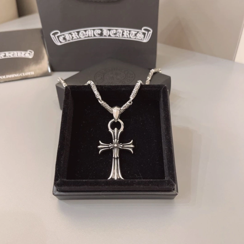 GoodFit Chrxmx Hxxrts Necklaces 295924