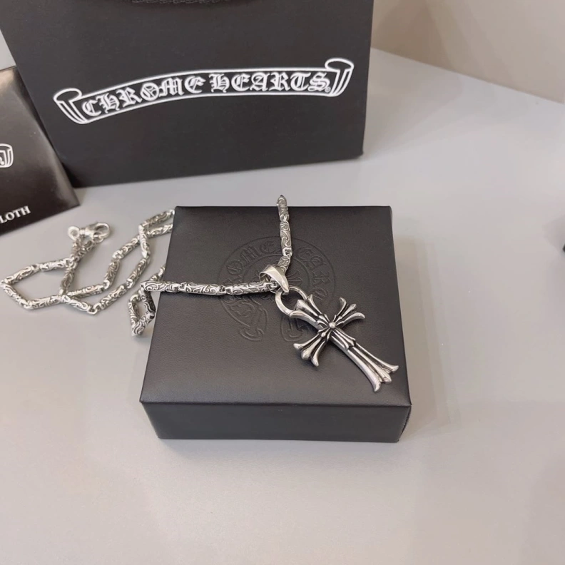 GoodFit Chrxmx Hxxrts Necklaces 295924