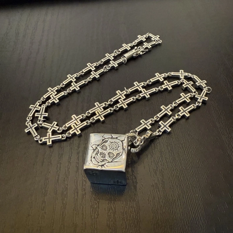 Chrxmx Hxxrts Necklaces Stylish 295909