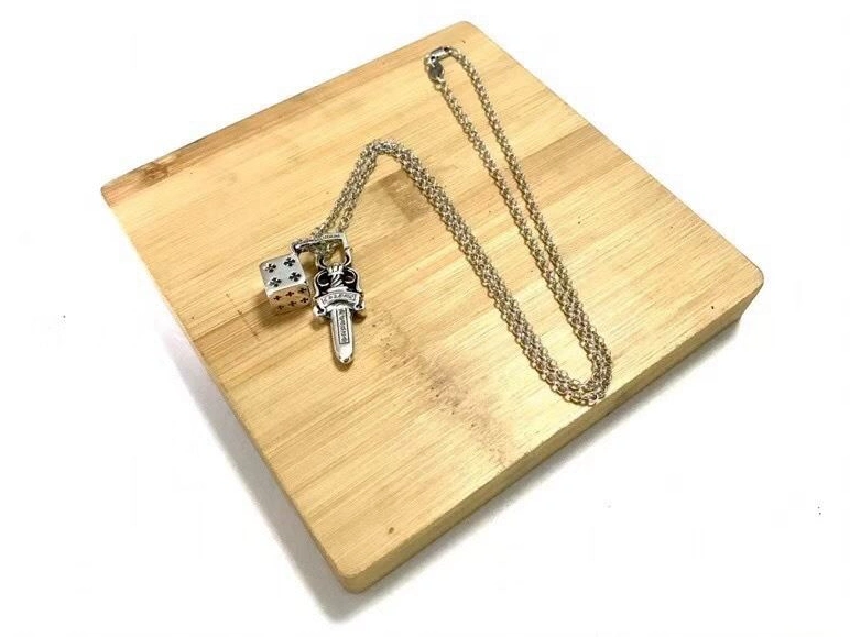 Lightweight Chrxmx Hxxrts Necklaces 295910