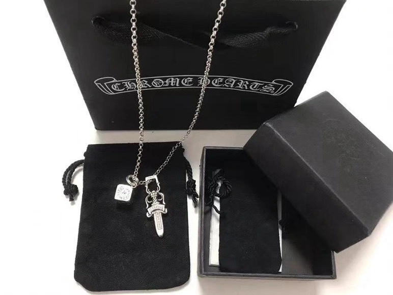 Lightweight Chrxmx Hxxrts Necklaces 295910