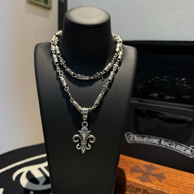 Chrxmx Hxxrts Necklaces AllSeason 295908
