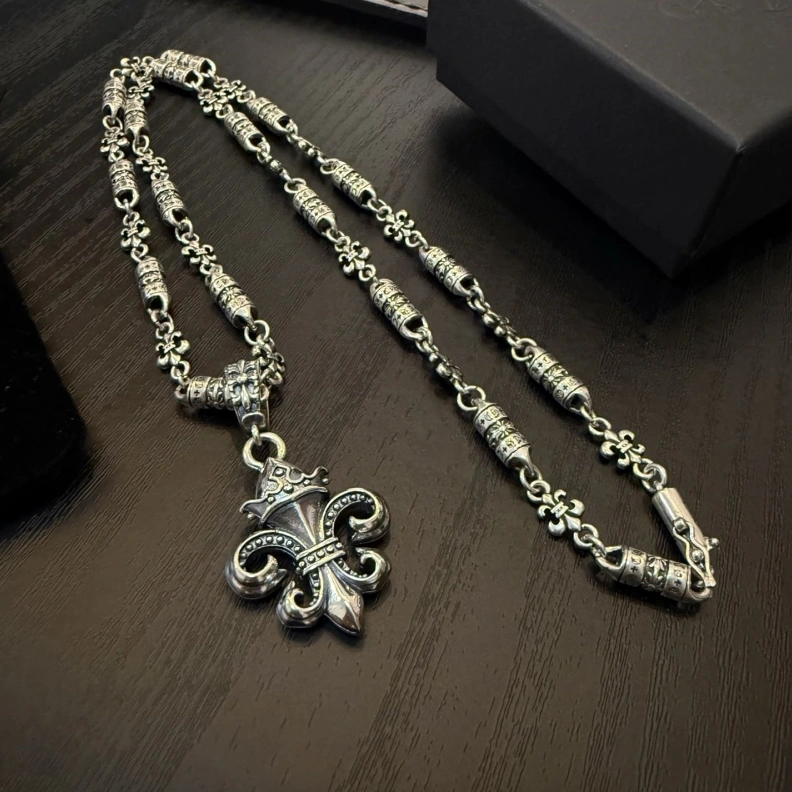Chrxmx Hxxrts Necklaces AllSeason 295908